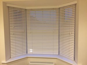 4 Best Window Blinds For Bay Windows Leamington Blinds