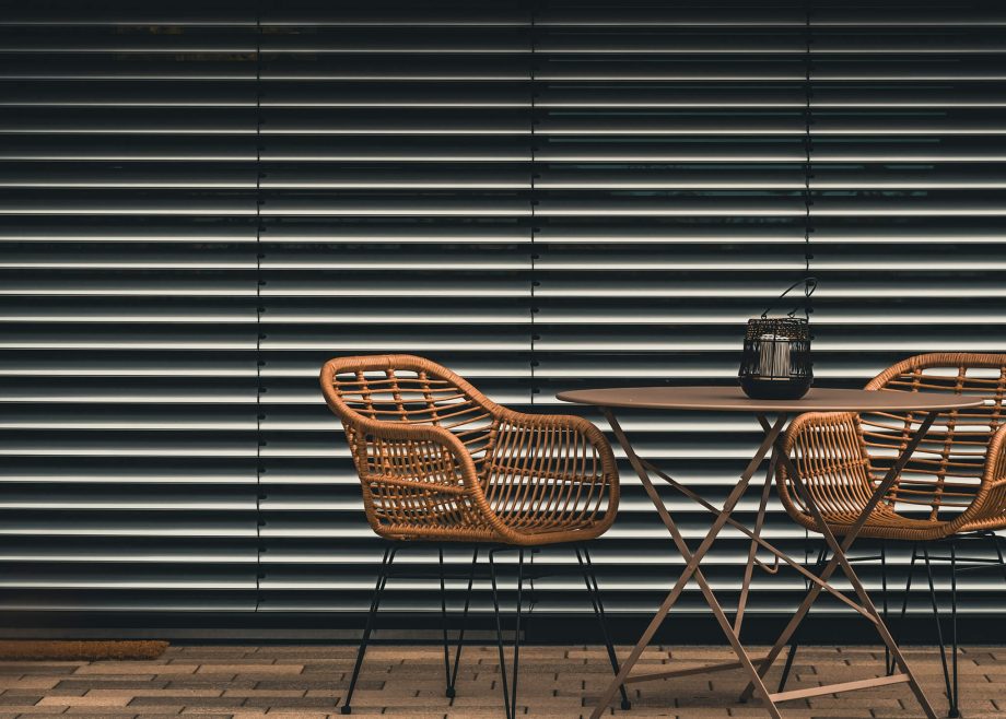 All You Need To Know About Louvre & Venetian Blinds (Horizontal & Vertical)