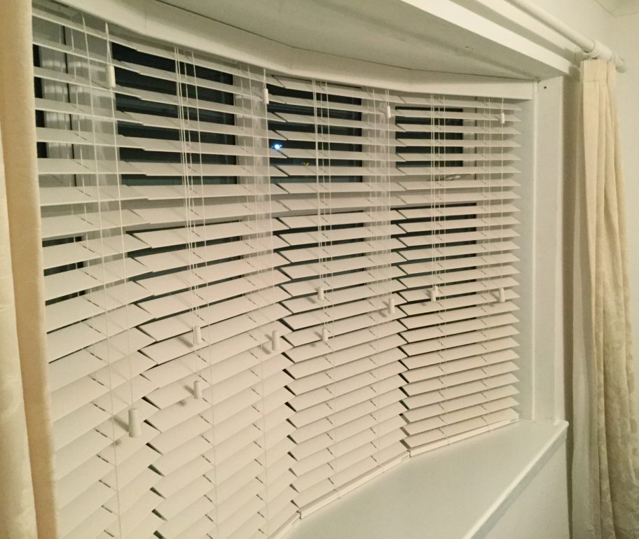 bay window blinds