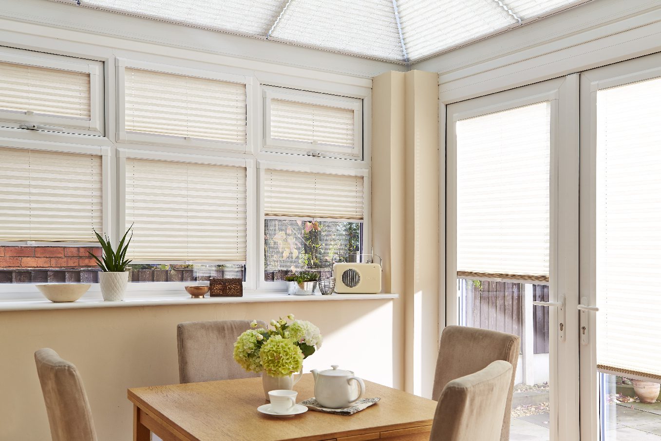 natural wooden venetian blinds