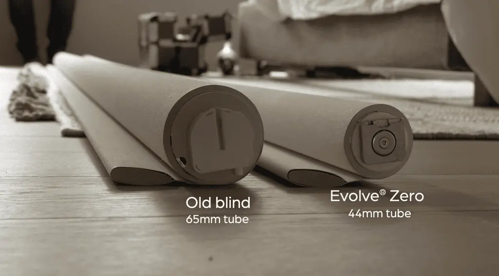Comparison of an old 65mm roller blind tube, and a 44mm zoomtech tube