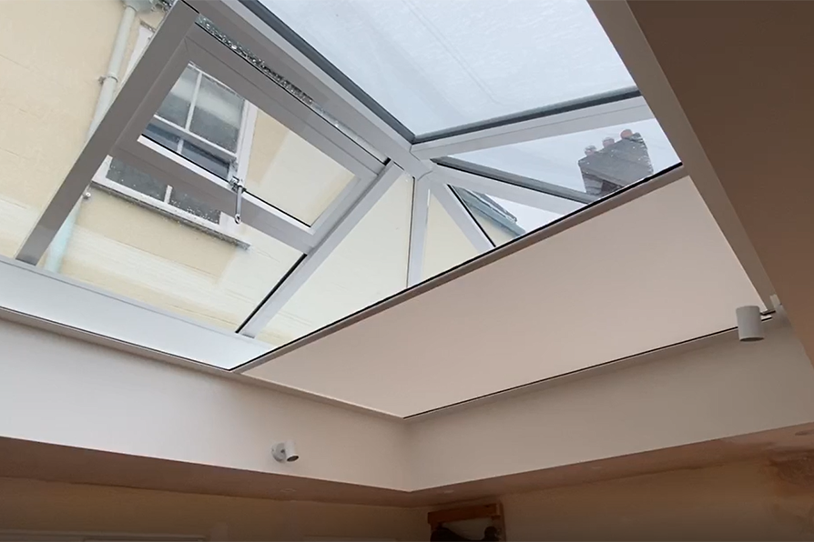 Large skylight with roof lantern blinds